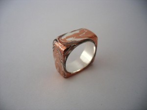 Mazekomi Ring by Henriette van Battum 